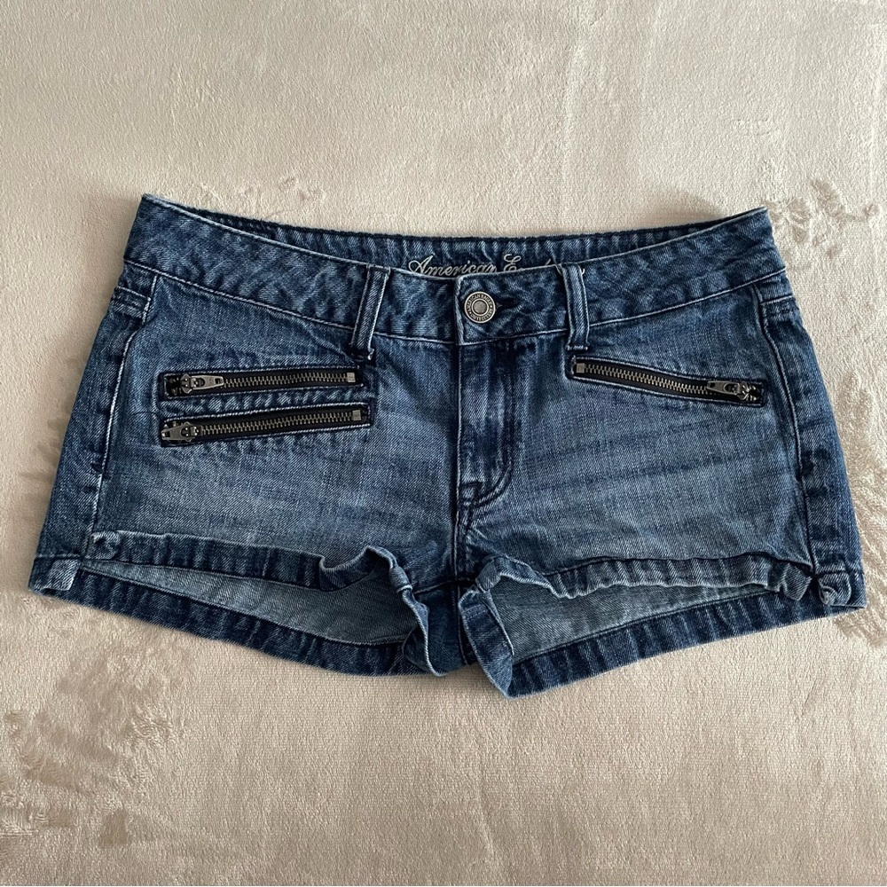 American Eagle Low Rise Shorts